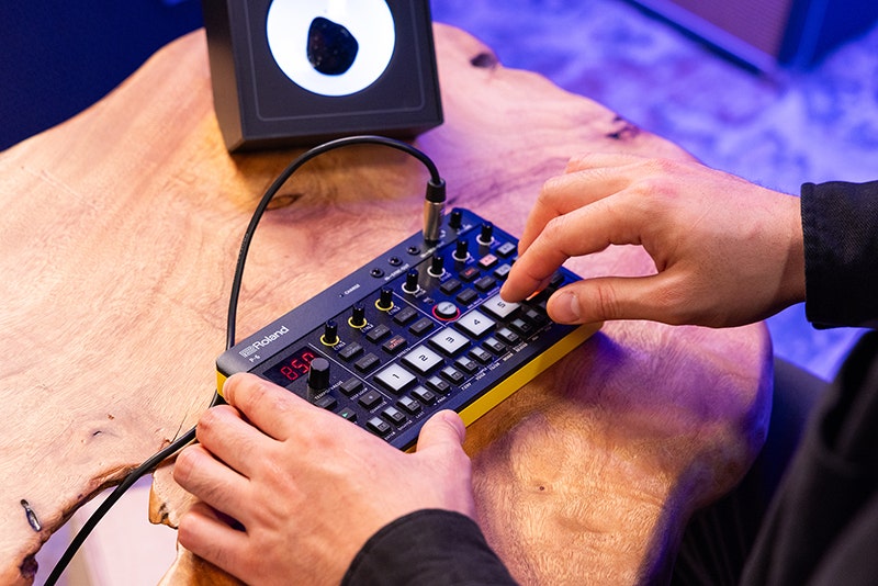Roland Aira Compact P6 Desktop Creative Sampler