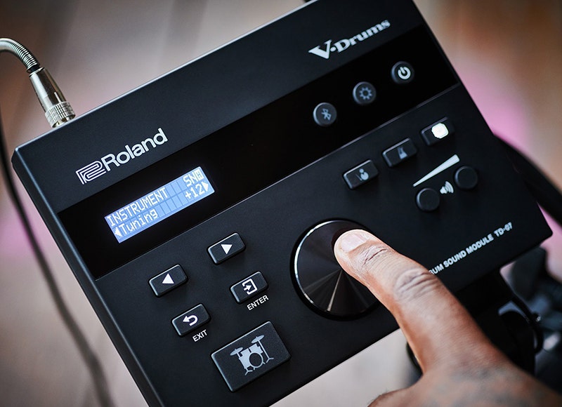 Roland TD-07DKVX Acoustic Feel, Electronic Versatility