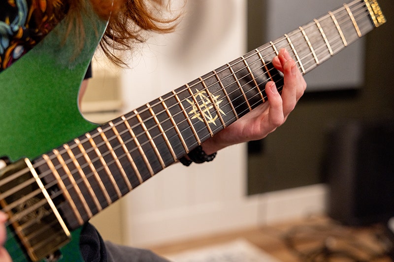 Schecter Synyster Gates 7 Headless Your Ultimate Weapon