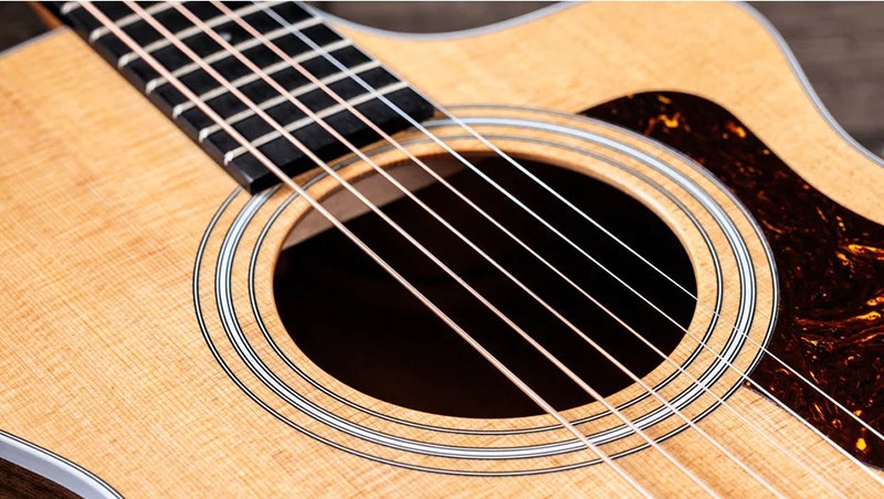 Taylor 212ce Comfort Meets Clarity
