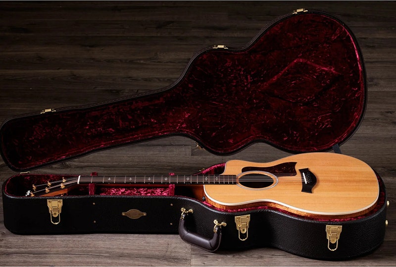 Taylor 214ce Koa Deluxe Stunning Design and Stage-Ready Features