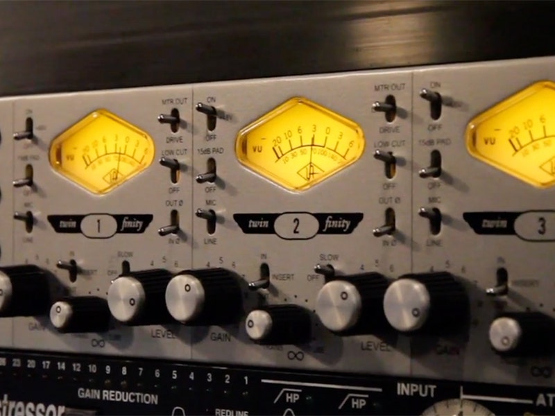 Universal Audio 4-710D Tube, Solid-State or Both