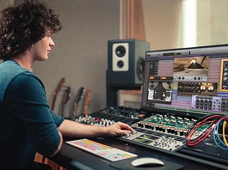 Universal Audio Apollo x8 Gen 2 Master Your Workflow