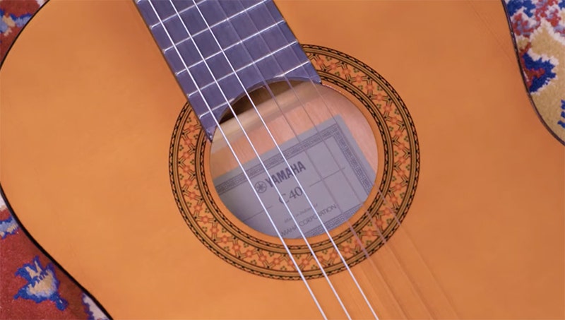 Yamaha C40 Acoustic Guitar with Nylon Strings