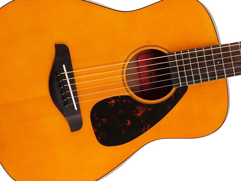 Yamaha FG JR1Compact Craftsmanship