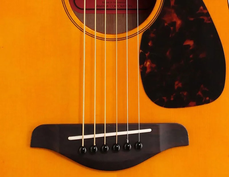 Yamaha FG JR1Sparking the Musical Flame