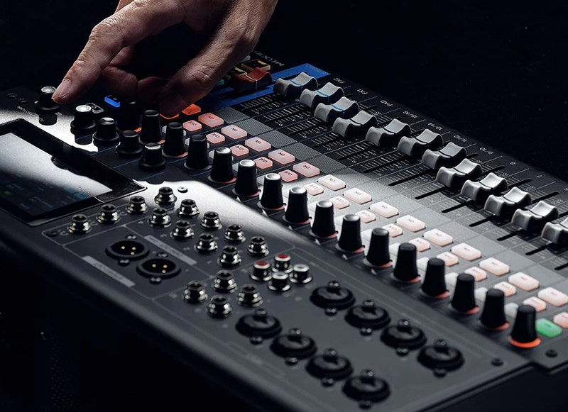 Yamaha MGX16V Old-School Feel Meets New-School Finesse