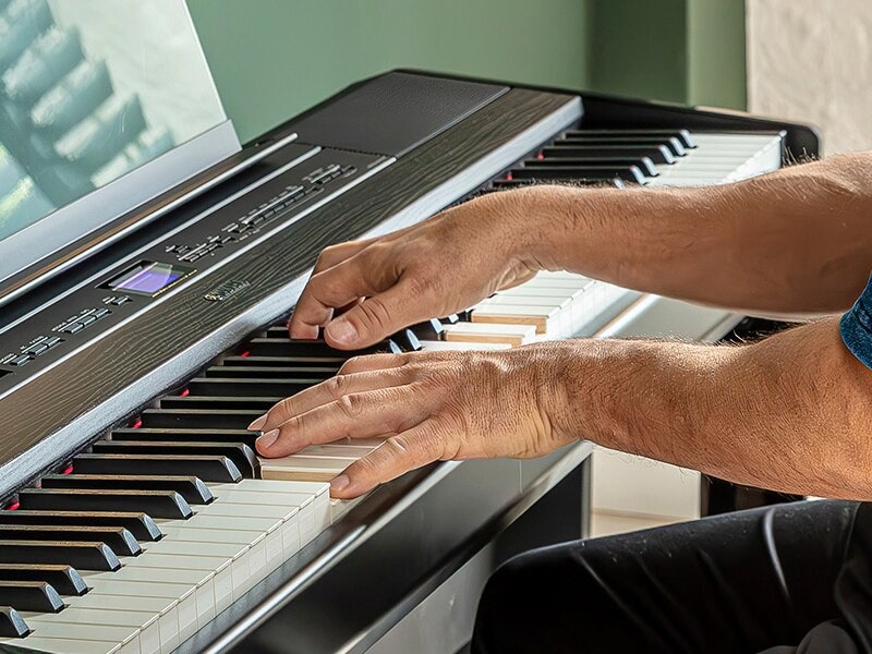 Yamaha P-525 Touch So Real