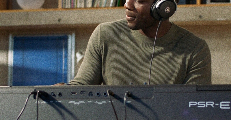 Yamaha PSR-E483 Your Portable Creative Companion