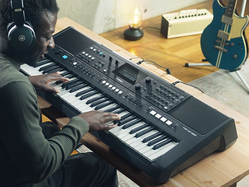 Yamaha PSR-E483 A Symphony at Your Fingertips