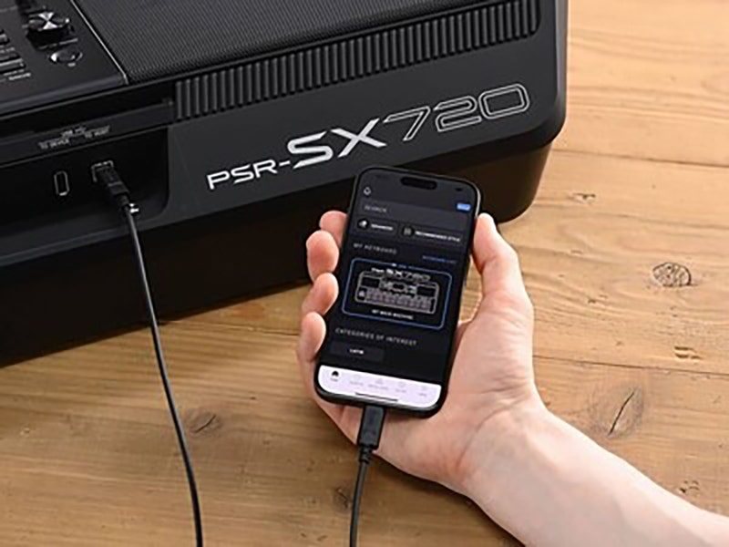 Yamaha PSR-SX720 Command the Crowd with Pro Controls