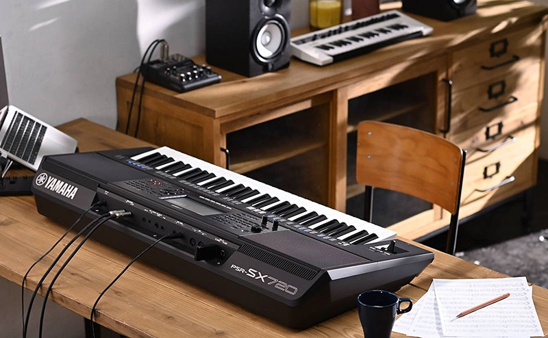 Yamaha PSR-SX720 Your Personal Backing Band