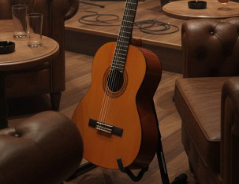 Yamaha C40 Acoustic Guitar with Nylon Strings