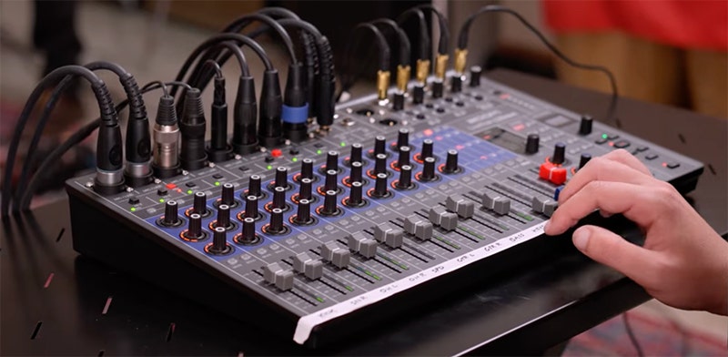 Zoom LiveTrak L12next Digital Mixer And Multitrack