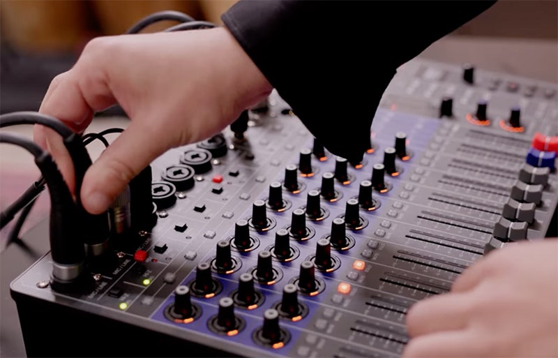 Zoom LiveTrak L12next Digital Mixer And Multitrack