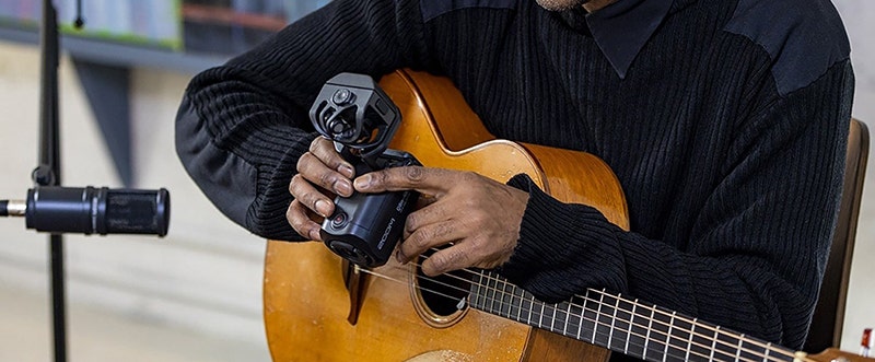 Zoom Q8n-4K Take Your Creativity Anywhere