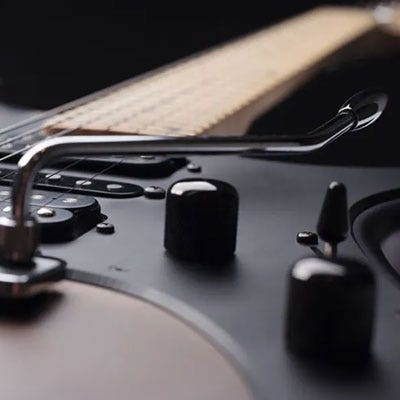What Is a Guitar &ldquo;Whammy Bar&rdquo; and How Does It Work?