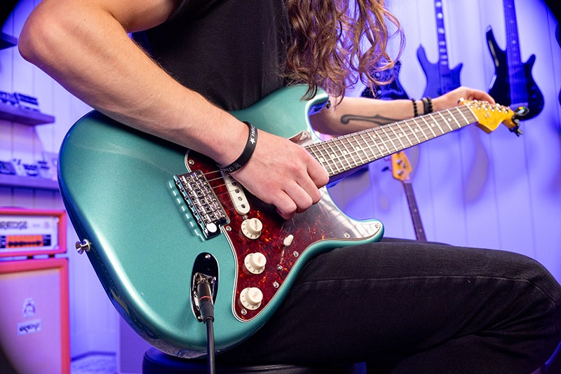Fender S-Style Guitar