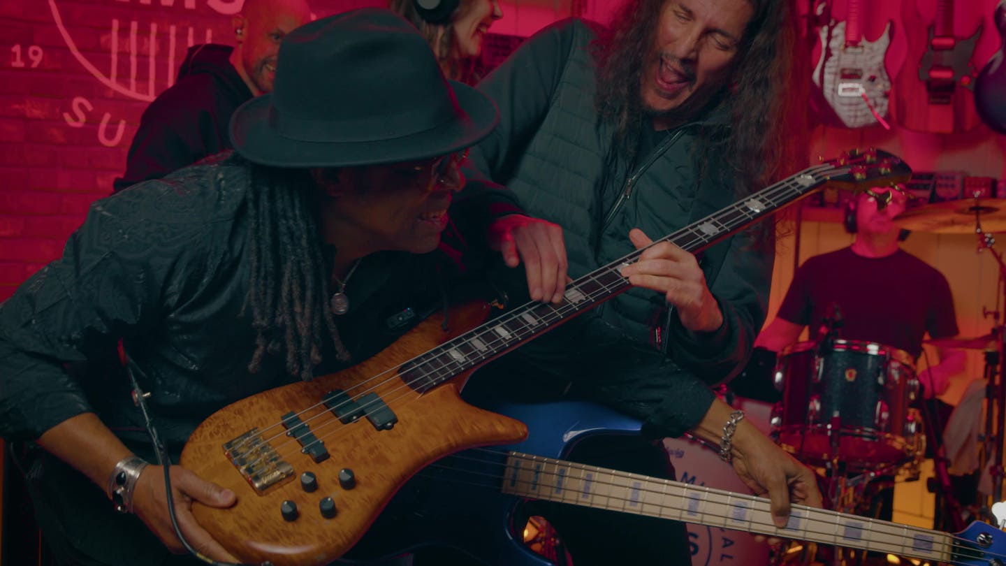 Frank Bello and Doug Wimbish play each other's Spector basses at American Musical Supply