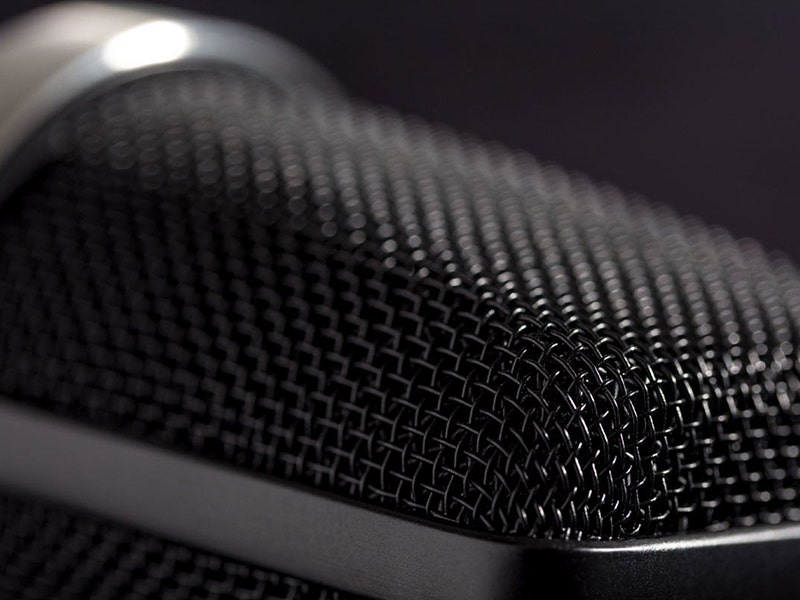 Neumann TLM 102MT Built-in Pop Screen